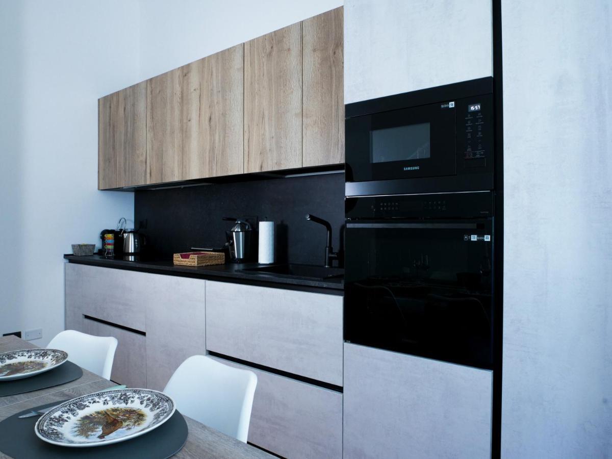 Wonderful Downtown Apartment-Hd Netflix, King-Size Bed, Two Minutes' Walk From Metro Милан Экстерьер фото